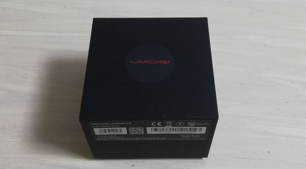 2,000円台の格安スマートウォッチ「UMIDIGI Uwatch 2S」の外箱